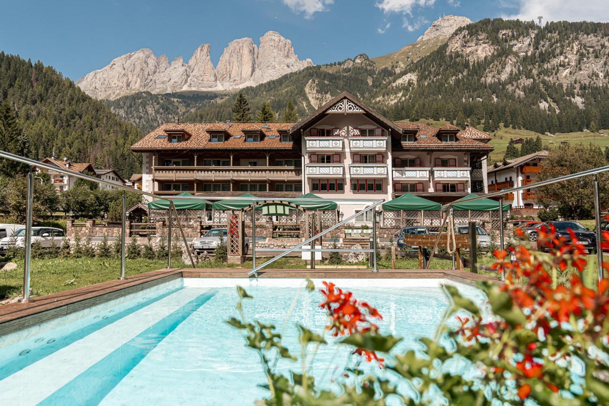 Hotel Diamant Park Campitello di Fassa Exterior foto