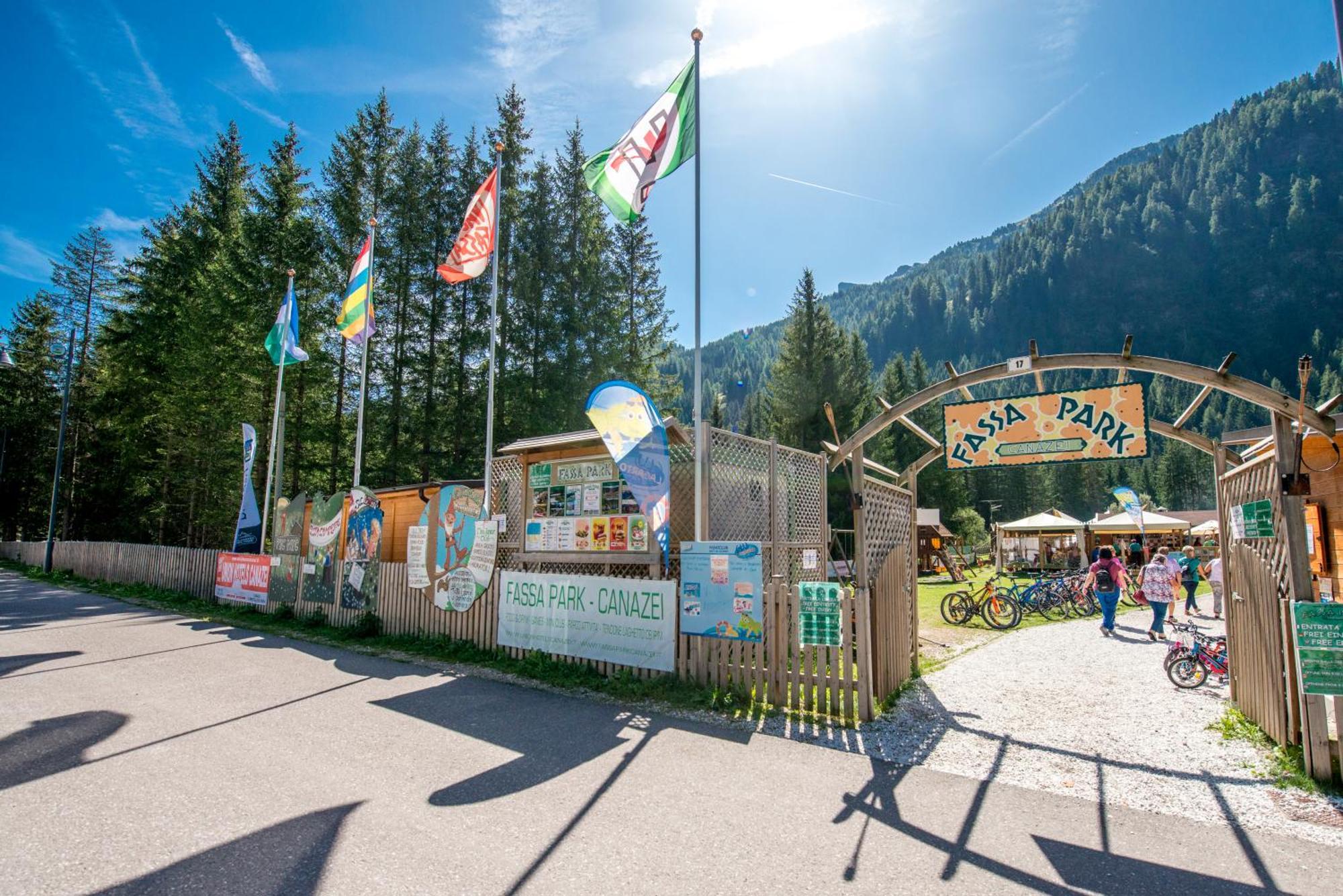 Hotel Diamant Park Campitello di Fassa Exterior foto