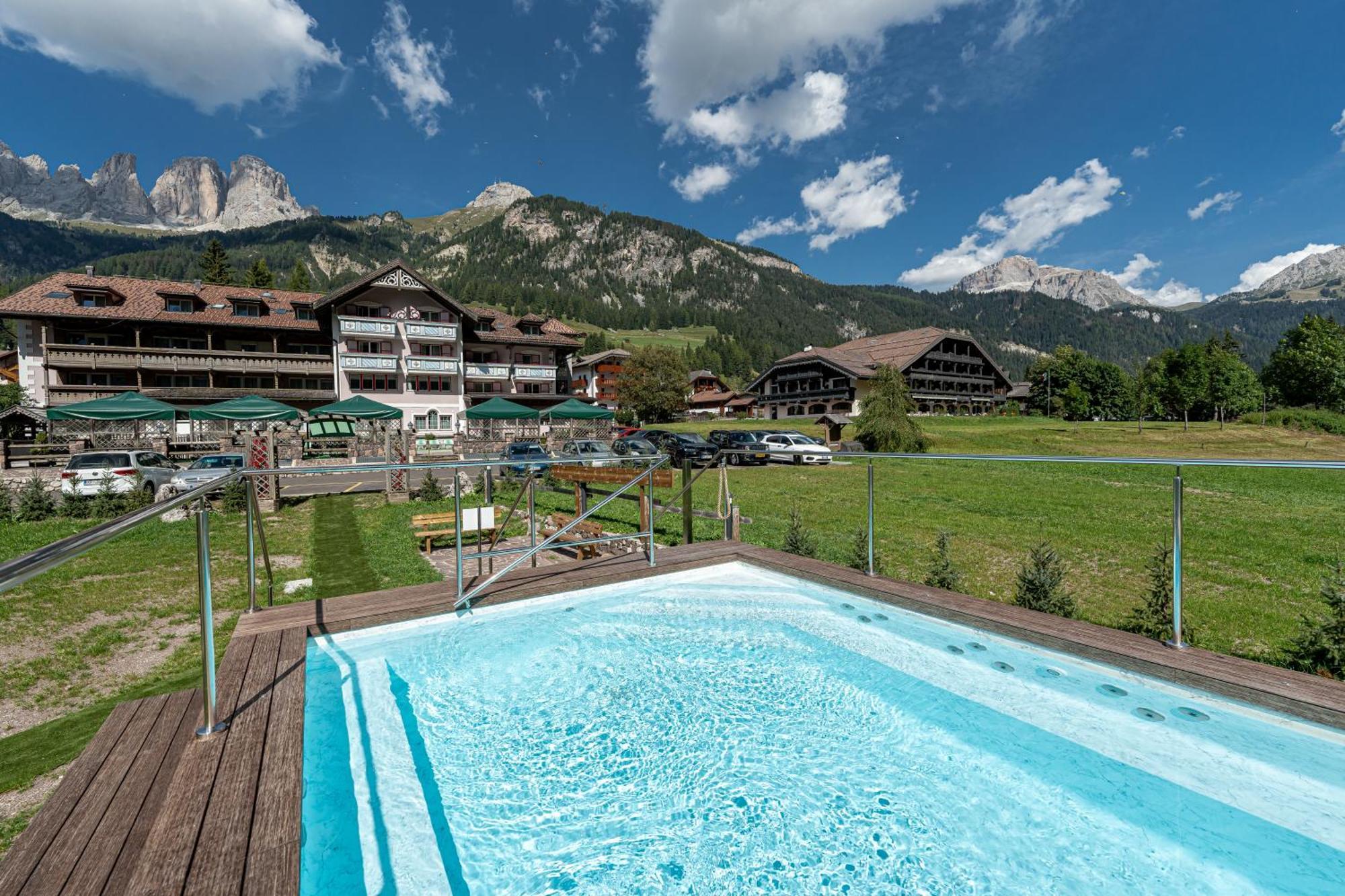 Hotel Diamant Park Campitello di Fassa Exterior foto